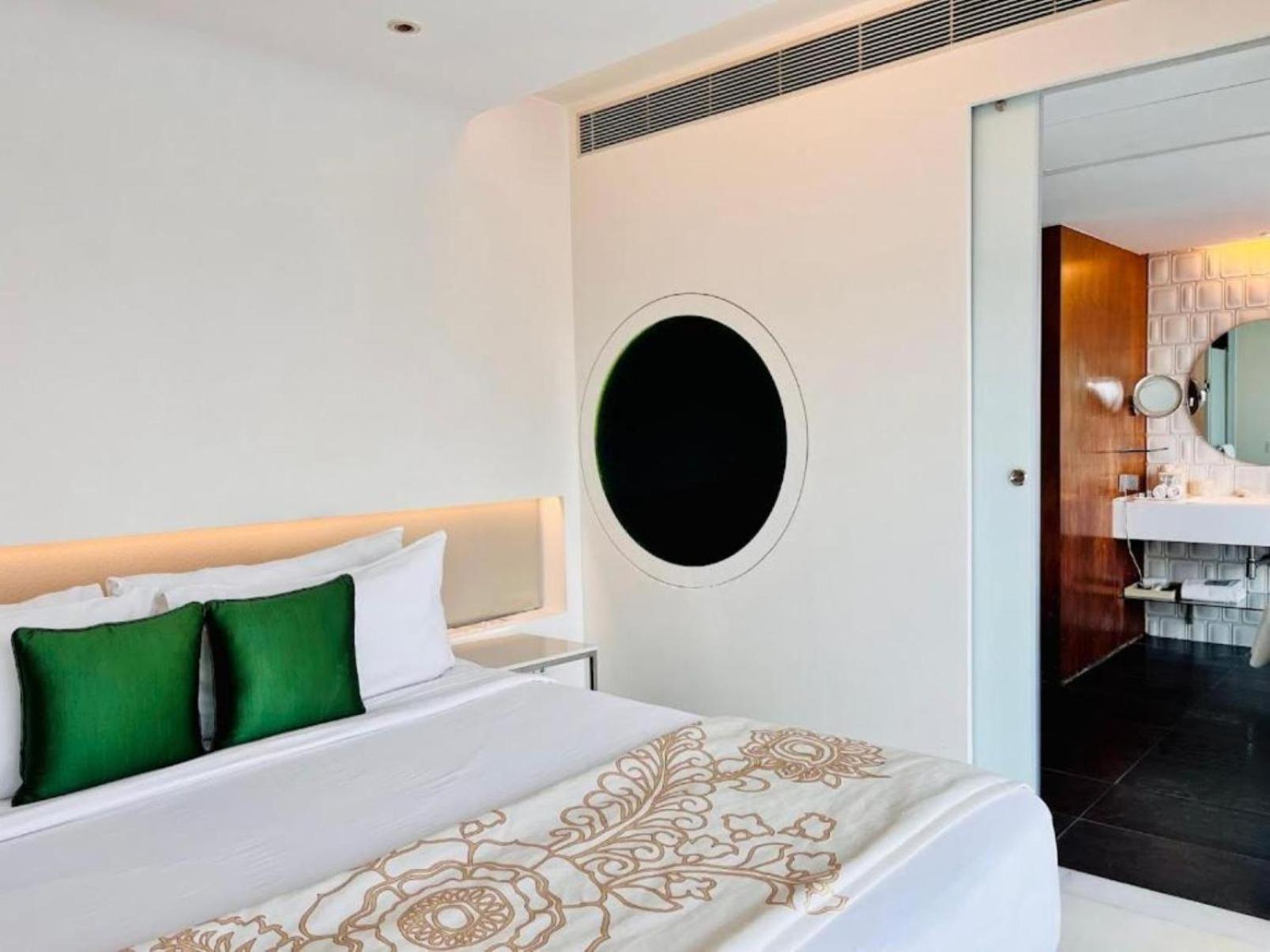 Grace Plaza Near Igi Airport